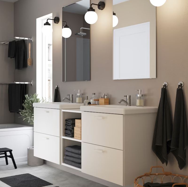 Barclay Homes : Cost Saving Quality Bathroom