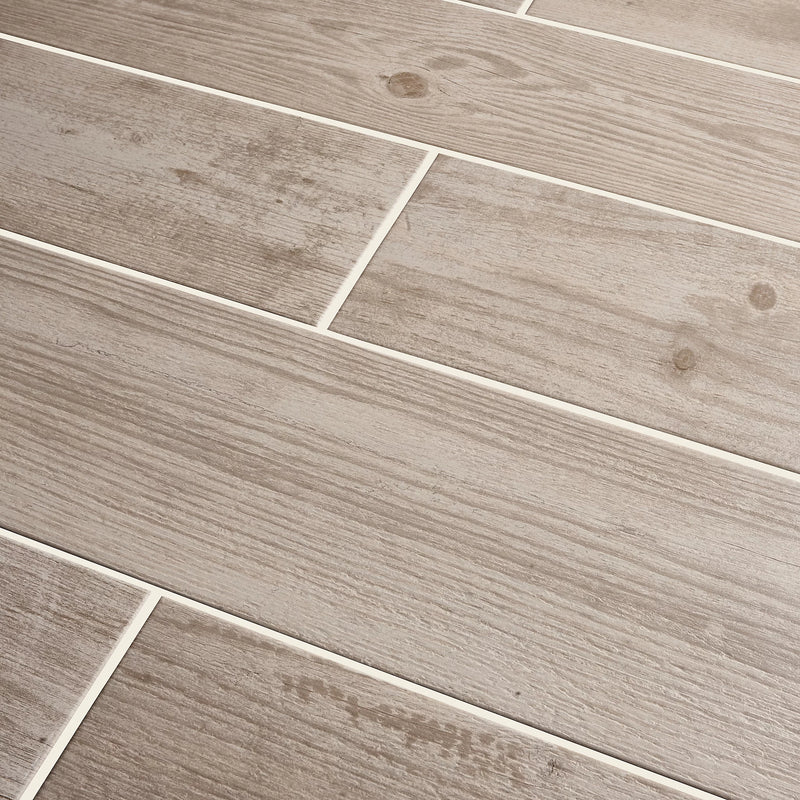Cotage wood White Matt Wood effect Porcelain Wall & floor Tile, Pack of 4, (L)1200mm (W)200mm