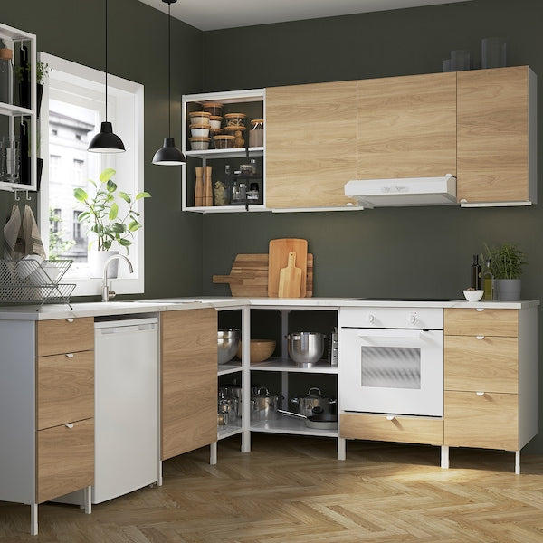 Corner kitchen, white/oak effect + Hoover Appliances + Installation
