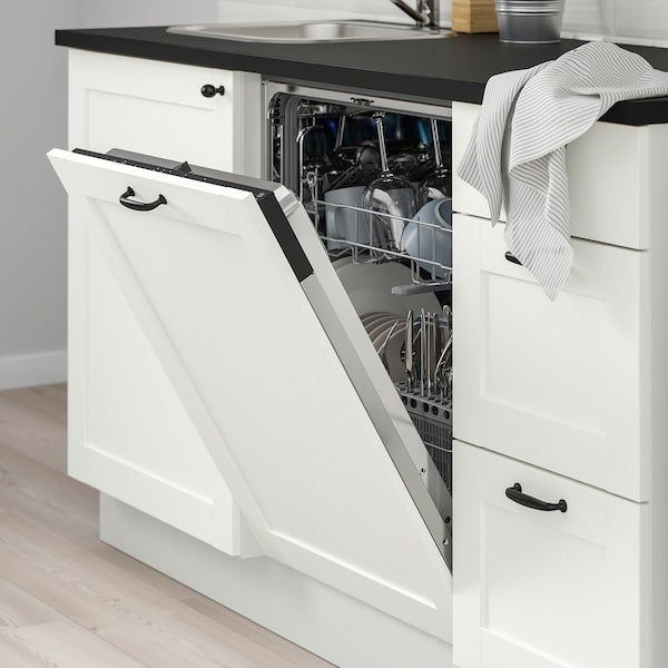 Kitchen, white frame, 243x63.5x222 cm +Bush Appliances + Installation