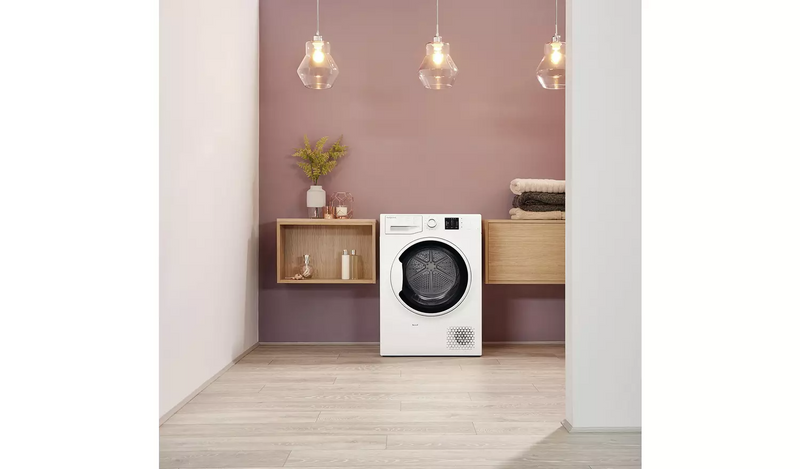 Hotpoint NTM1081WK 8KG Heat Pump Tumble Dryer - White879/5678